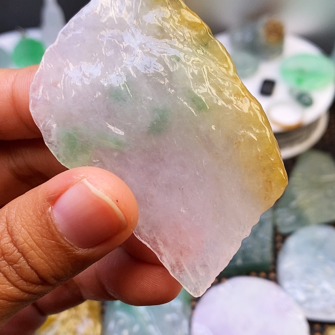 翡翠颈饰未镶嵌渔**夜翡翠