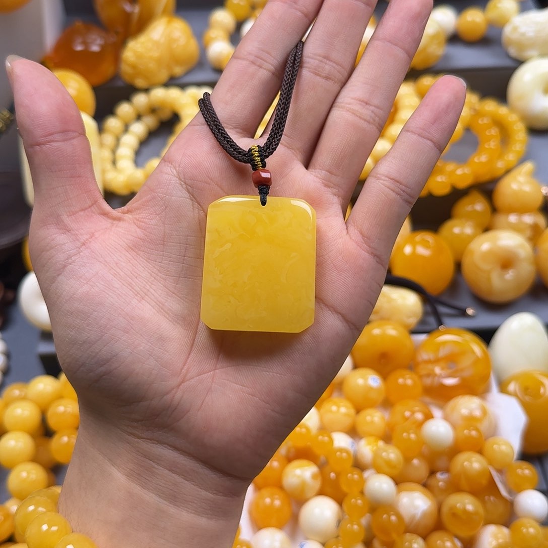 蜜蜡珠宝奇石未镶嵌