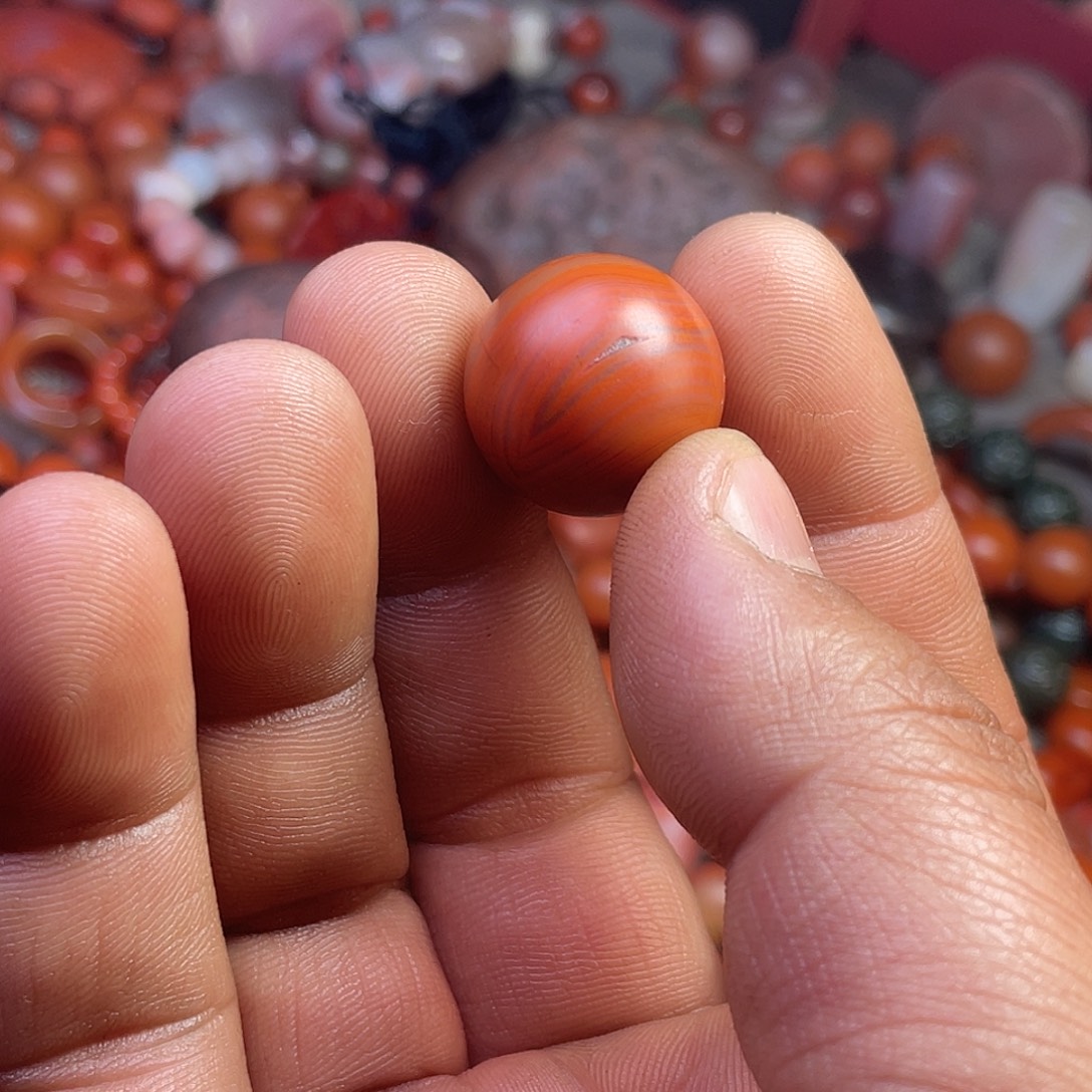 西***蝶南红玛瑙未镶嵌川料南红纯手工手工打磨