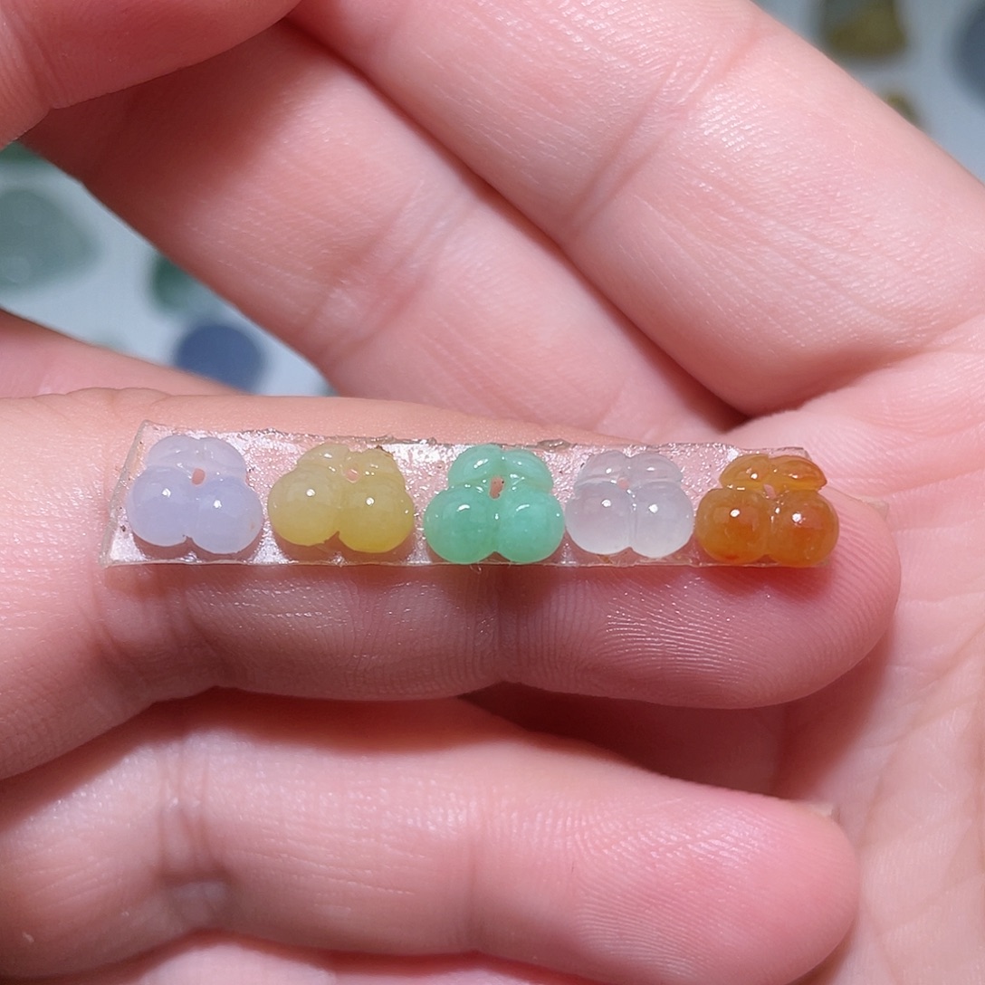 定制翡翠未镶嵌五彩樱桃