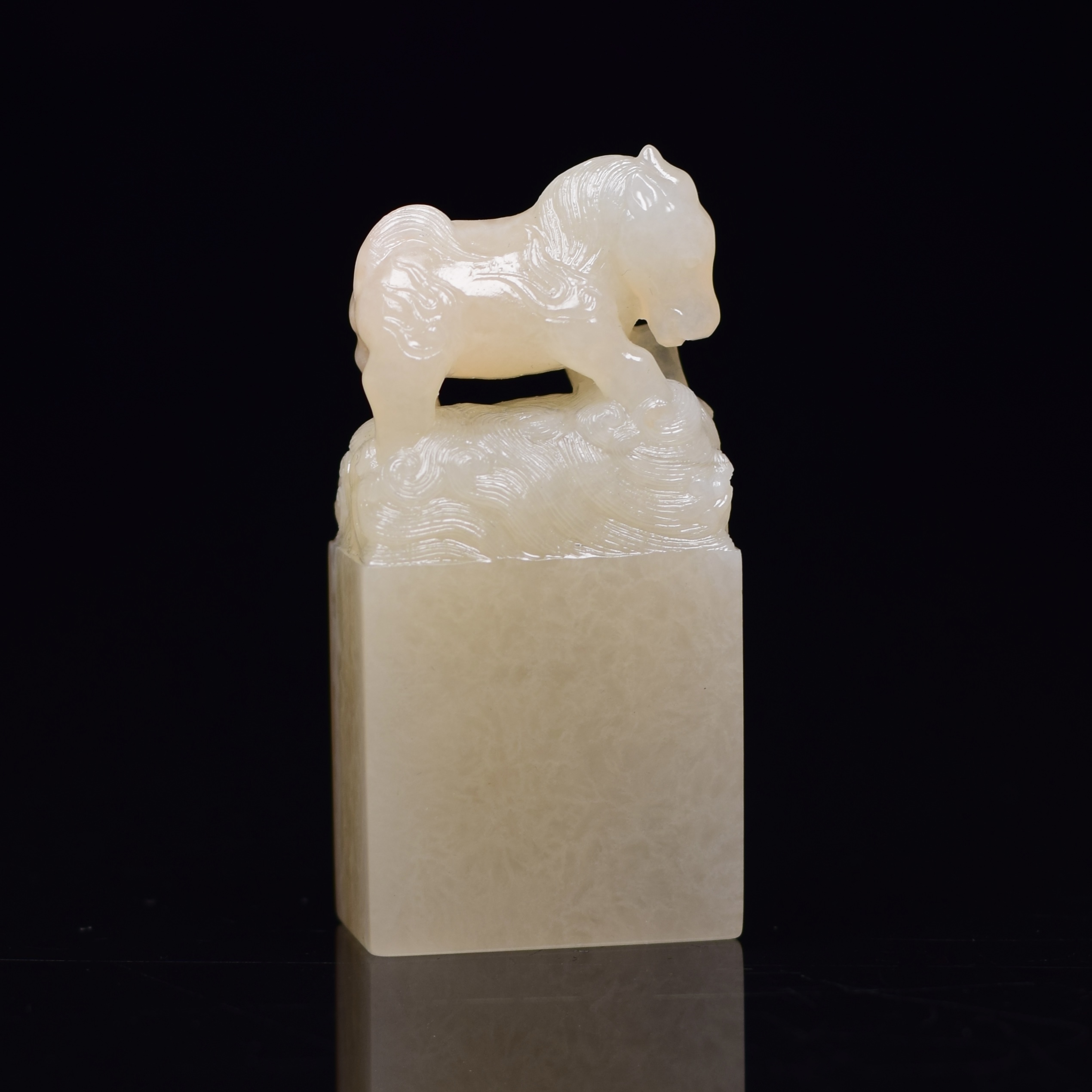 寿山荔枝冻石马钮印章