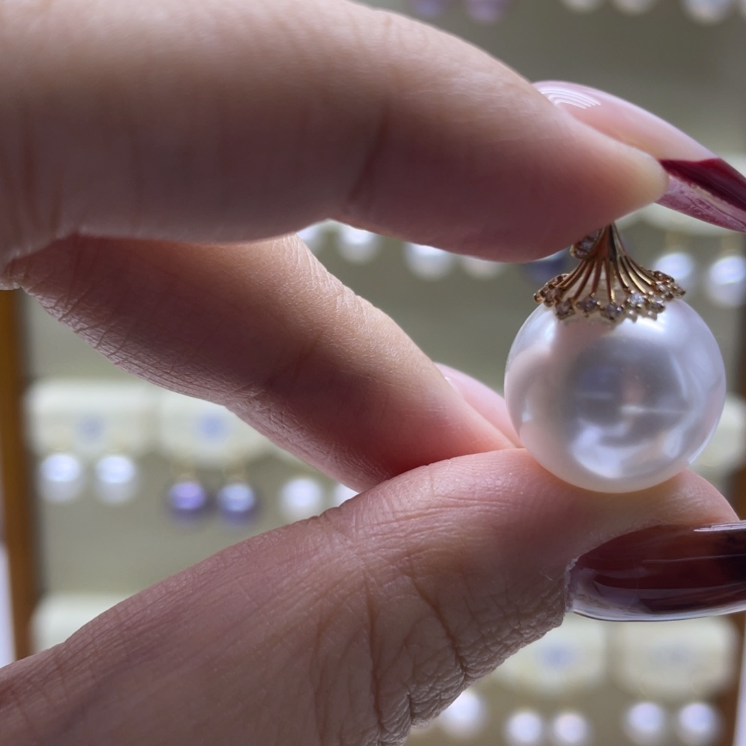 淡水珍珠吊坠(赠链)18K金镶嵌