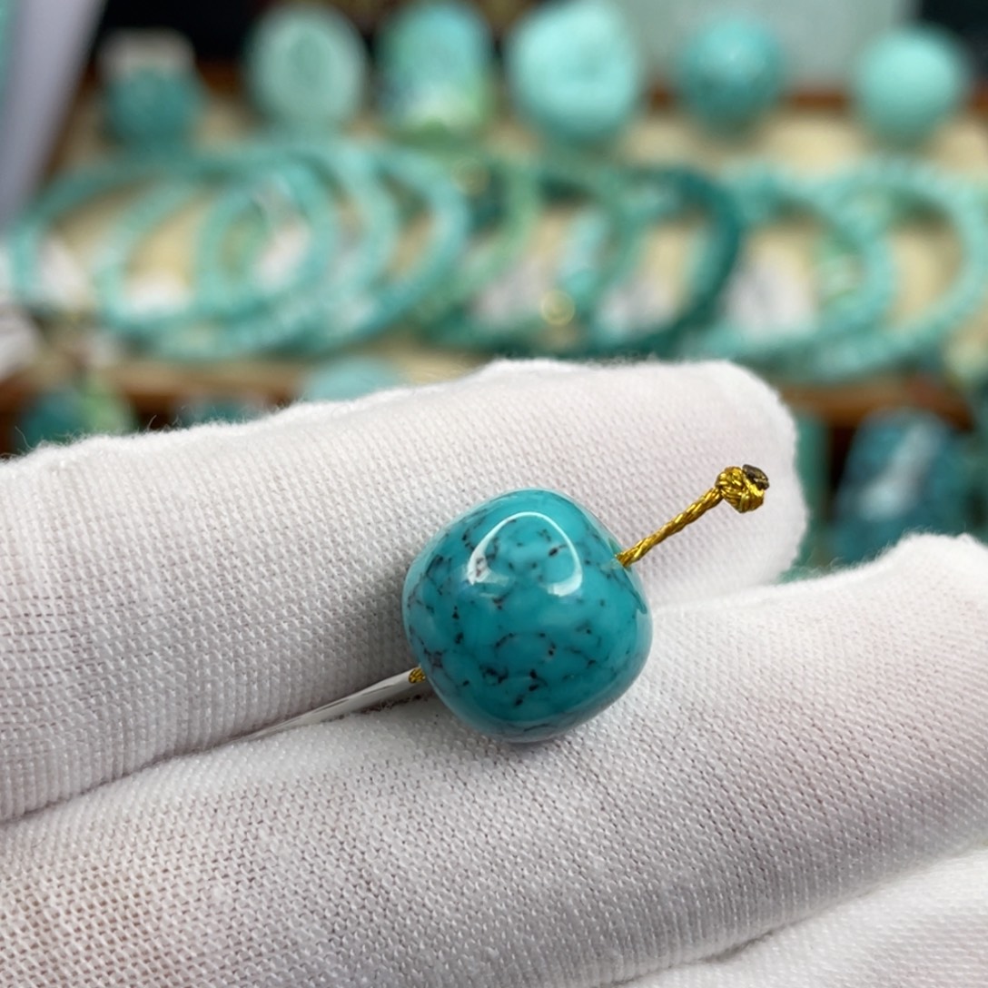 绿松石未镶嵌挂件