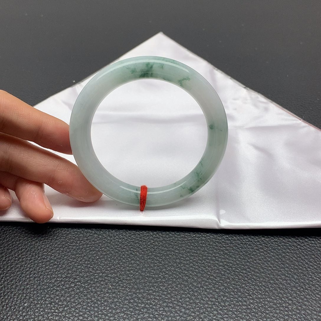 翡翠未镶嵌手镯53