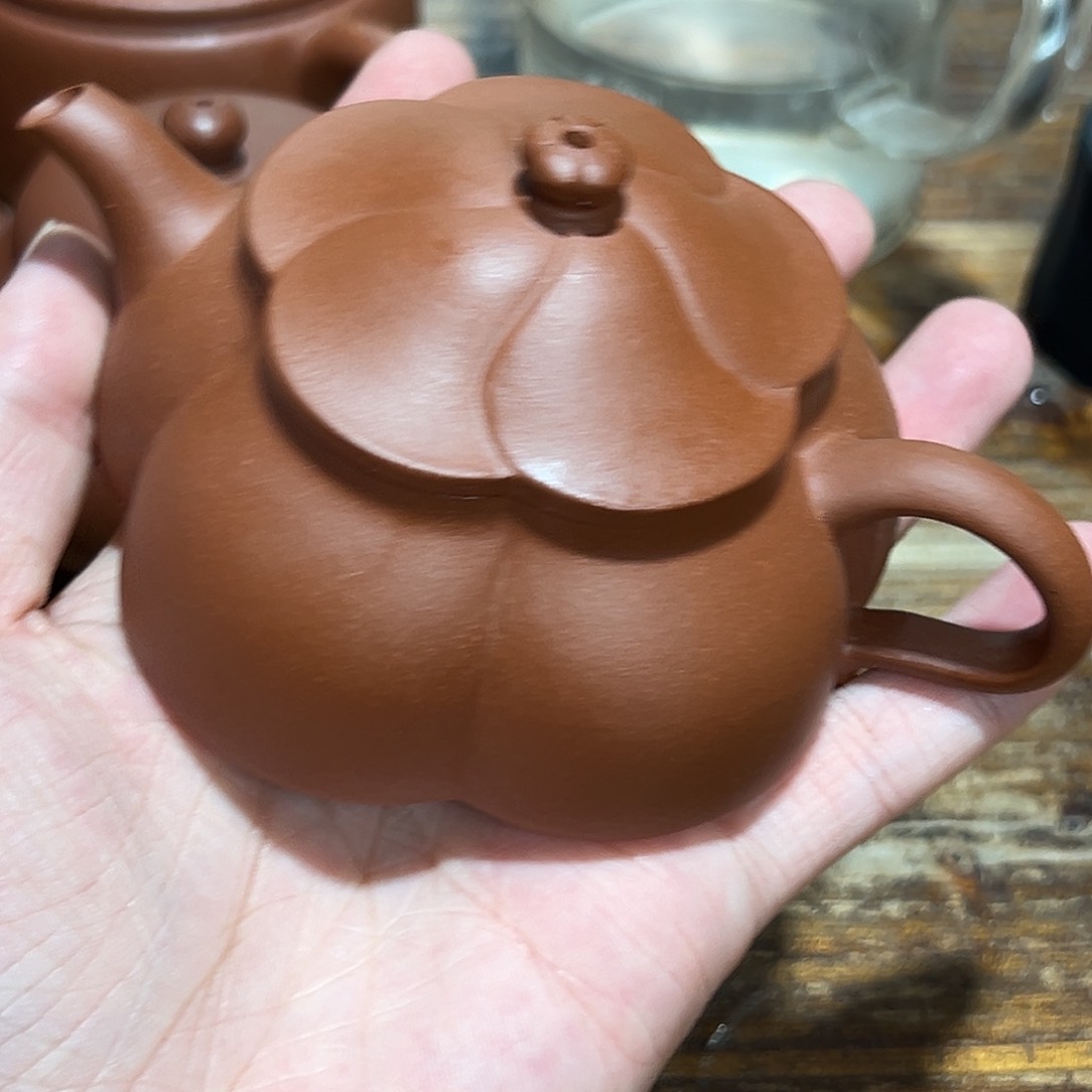 茶壶紫砂紫砂的味道很
