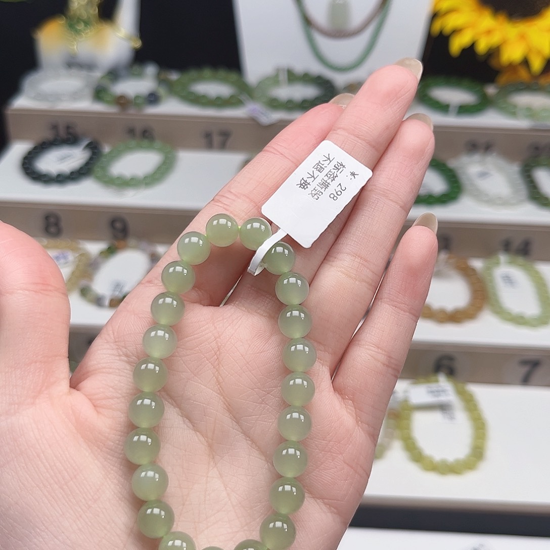 潘***y和田玉（糖玉）未镶嵌手链