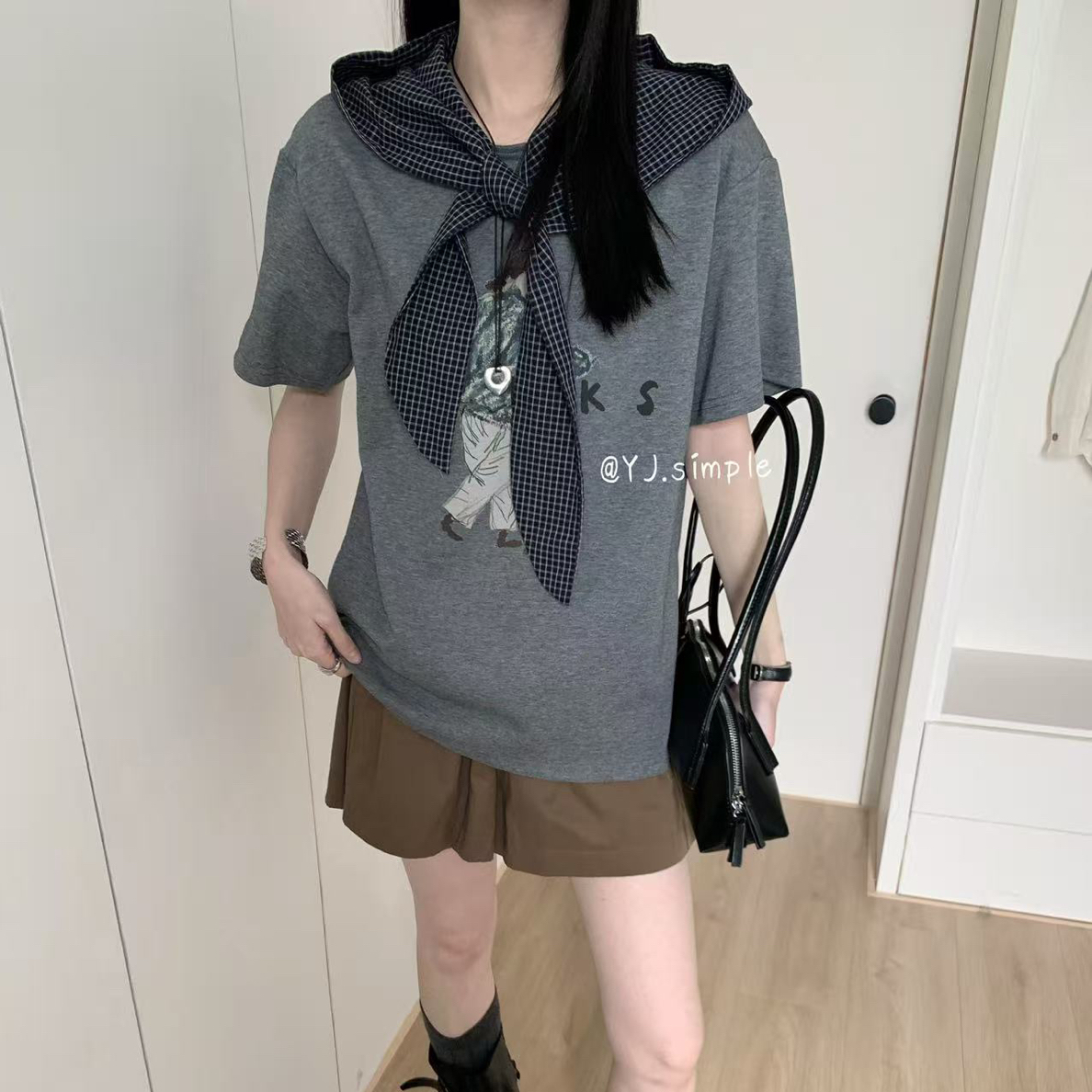 YJ#6372春秋福利重工艺拼接格子连帽短袖上衣，衣长：66cm