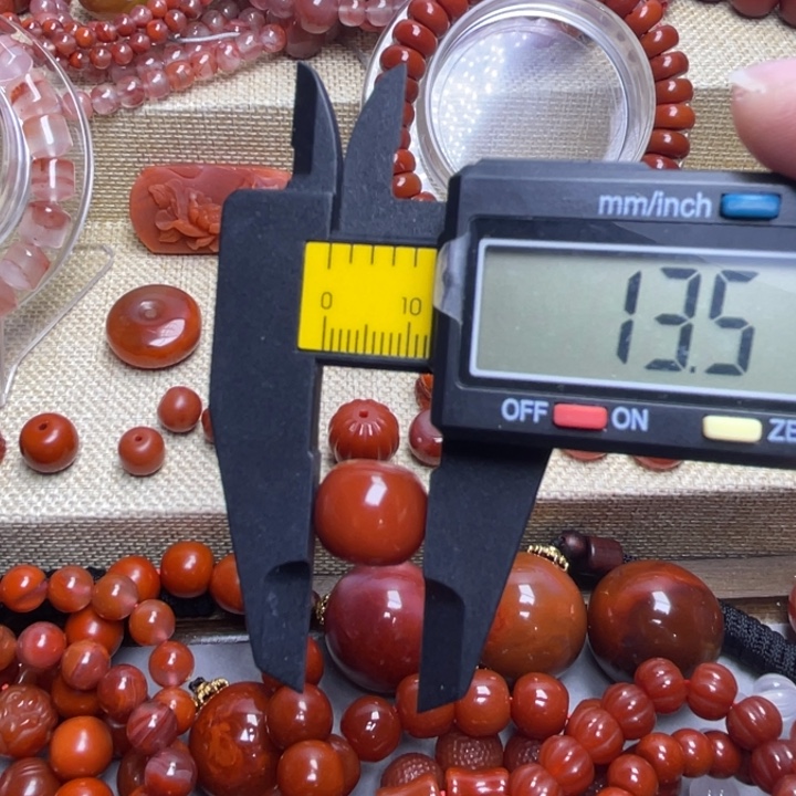 南红玛瑙未镶嵌手链老型
