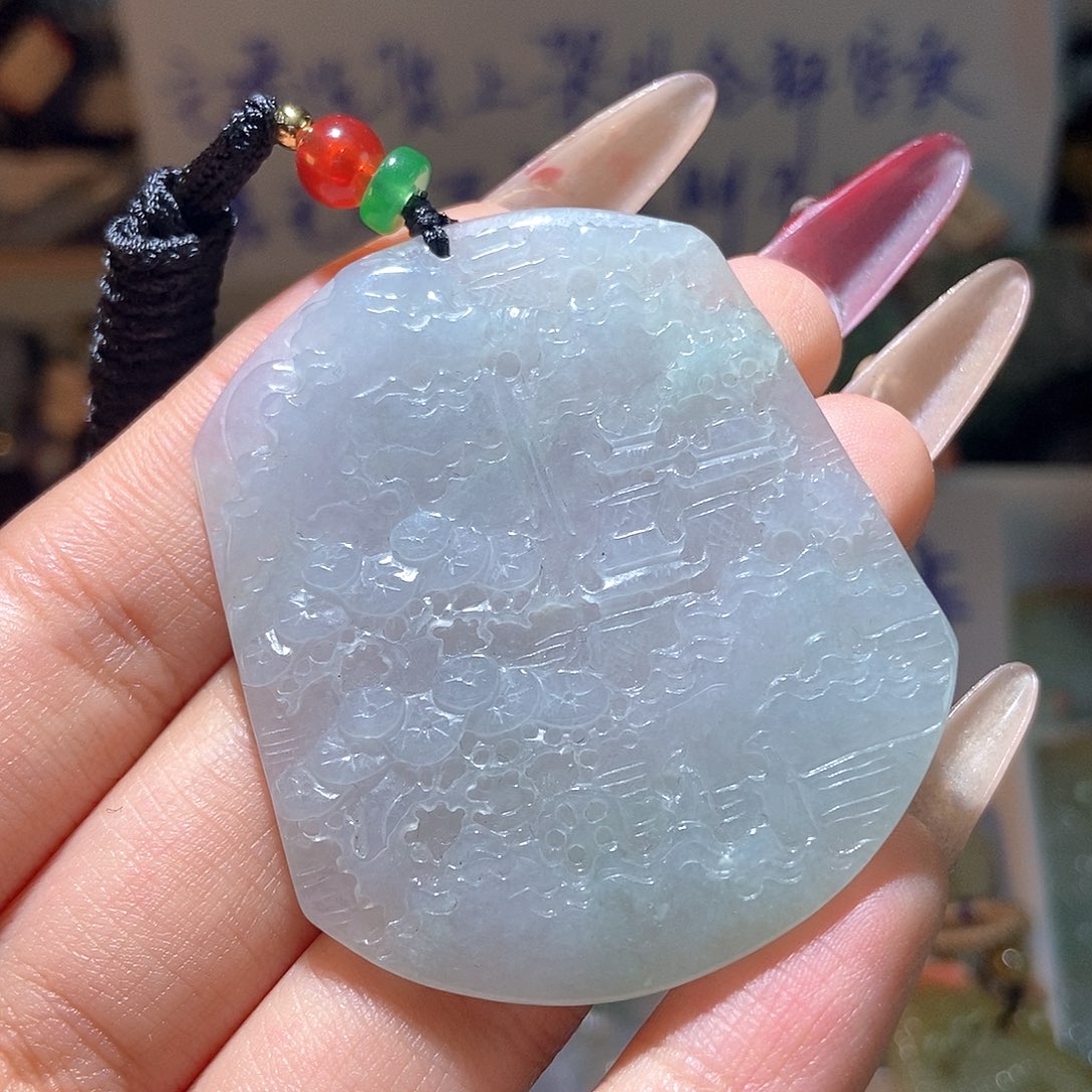 翡翠颈饰未镶嵌翡翠