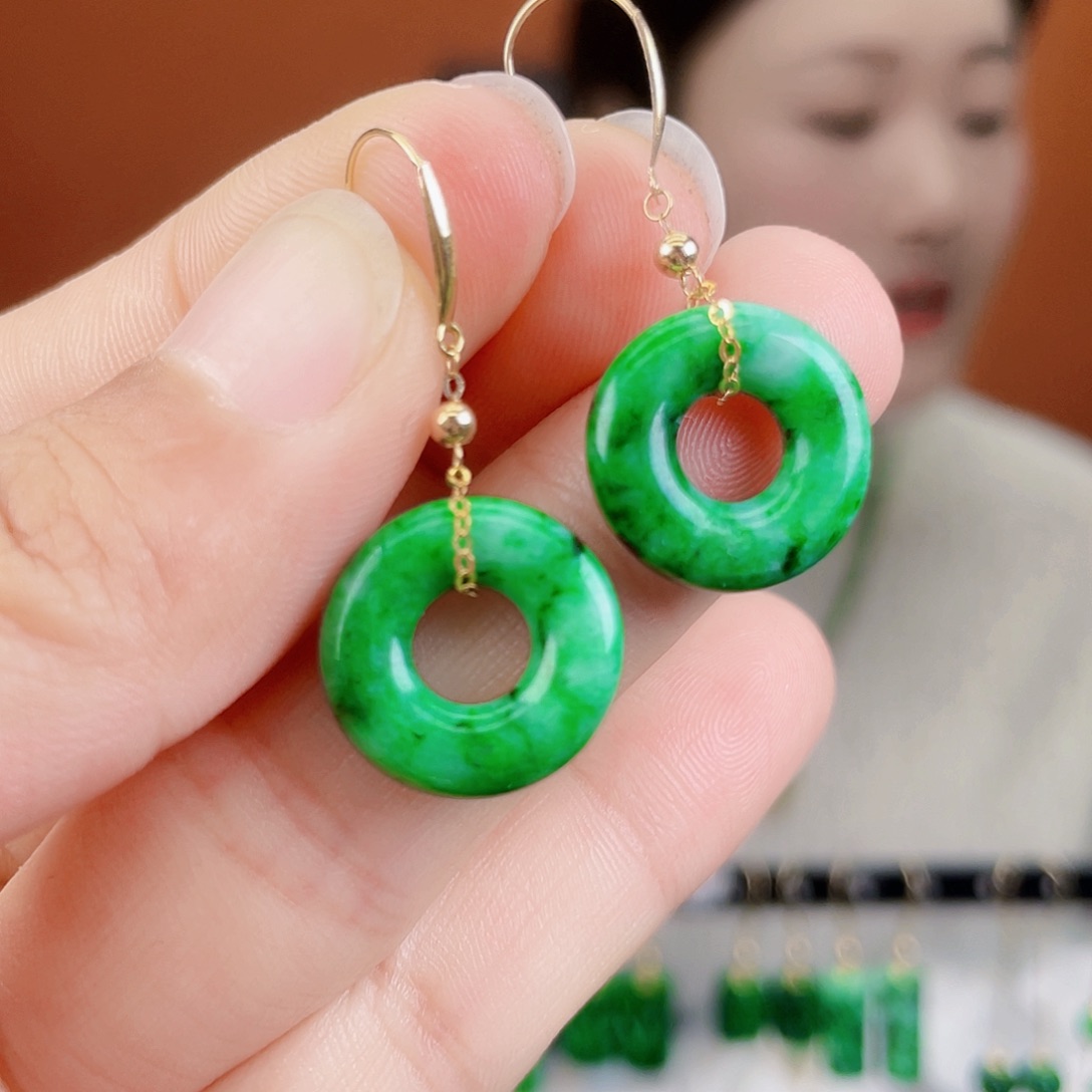 翡翠18K金镶嵌耳饰