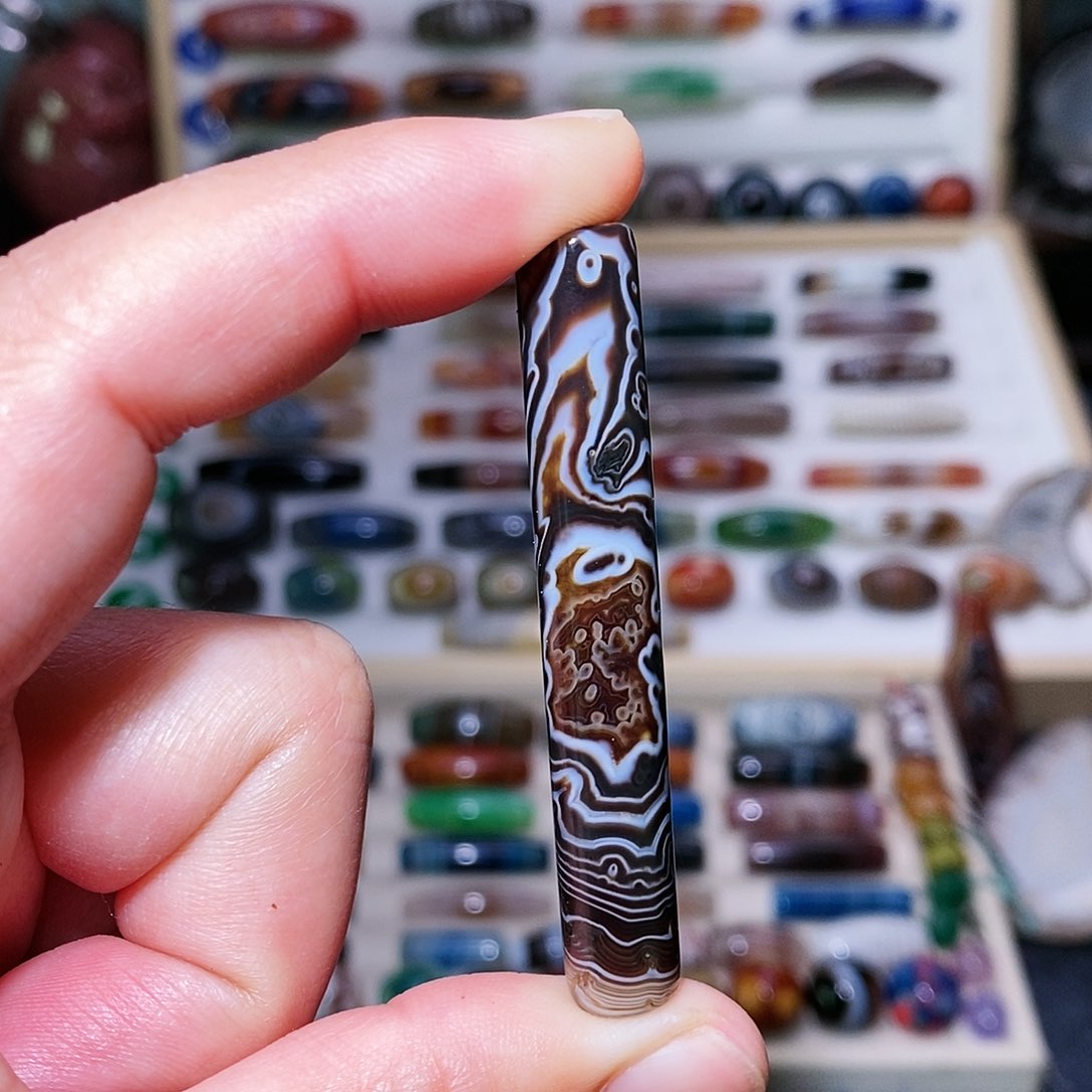 玛瑙吊坠未镶嵌…..