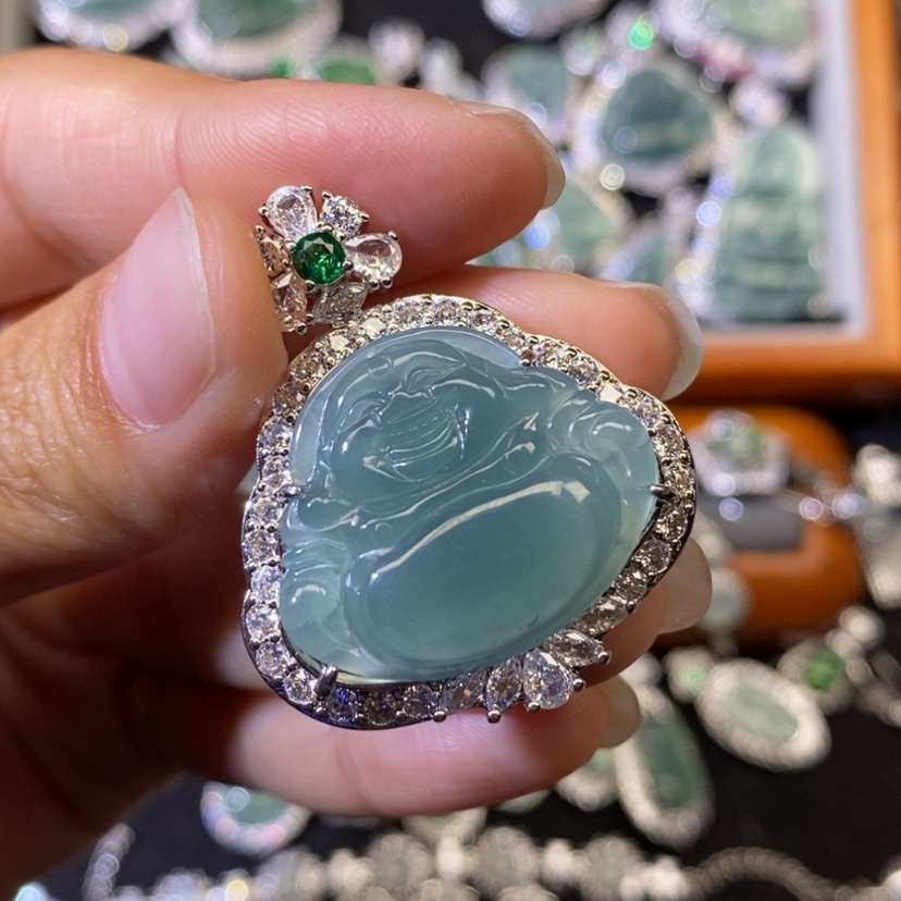 【闪购商品】翡翠颈饰未镶嵌天然