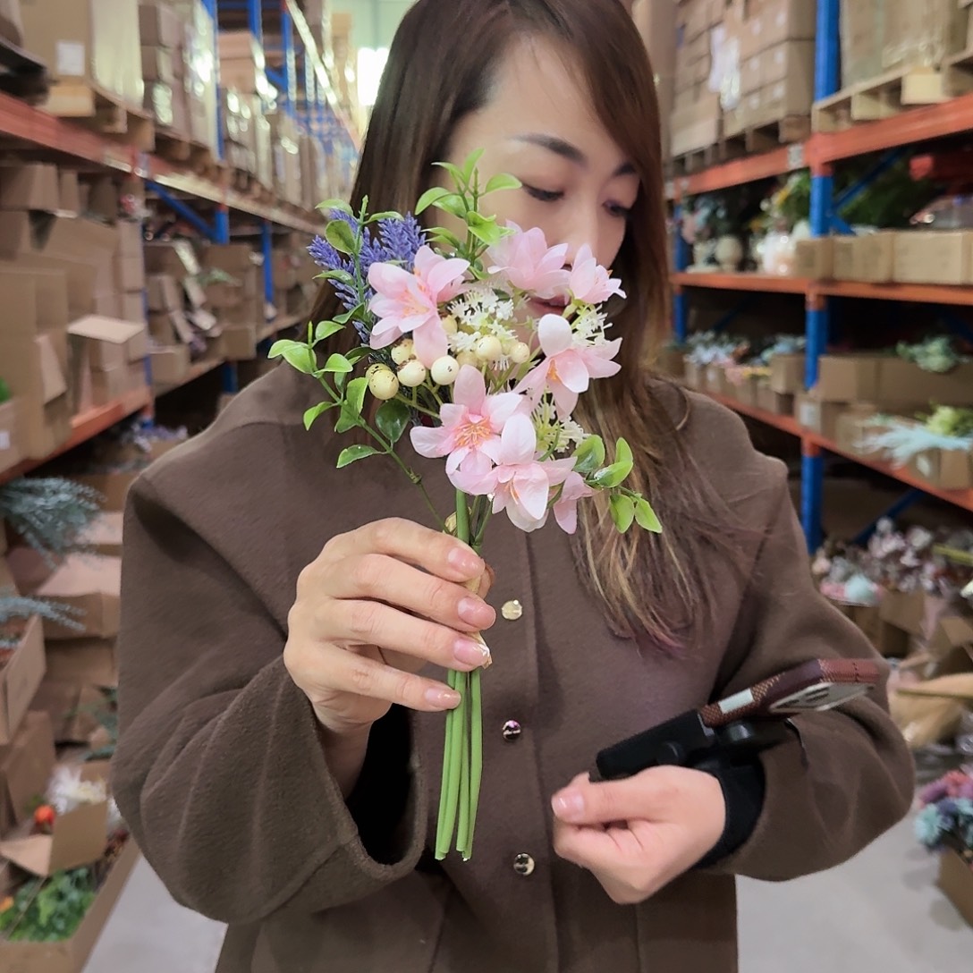 1号「闪购」仿真花，公主请下单