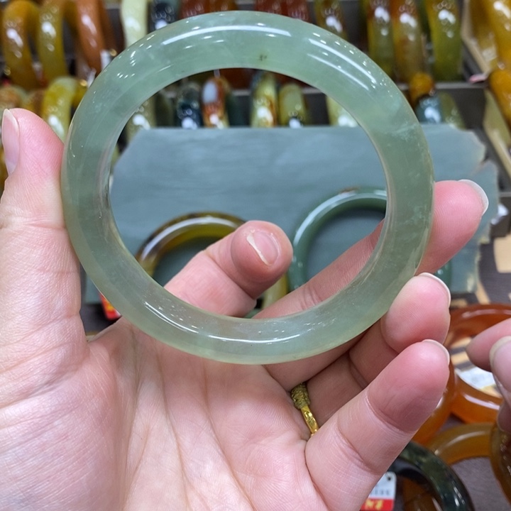 未镶嵌蛇纹石玉手镯