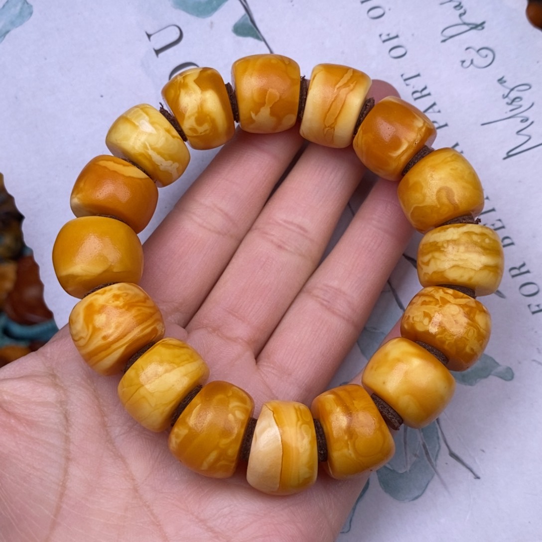 蜜蜡裸石未镶嵌蜜蜡