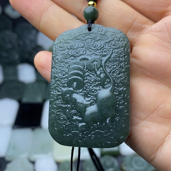 秋***美和田玉未镶嵌颈饰