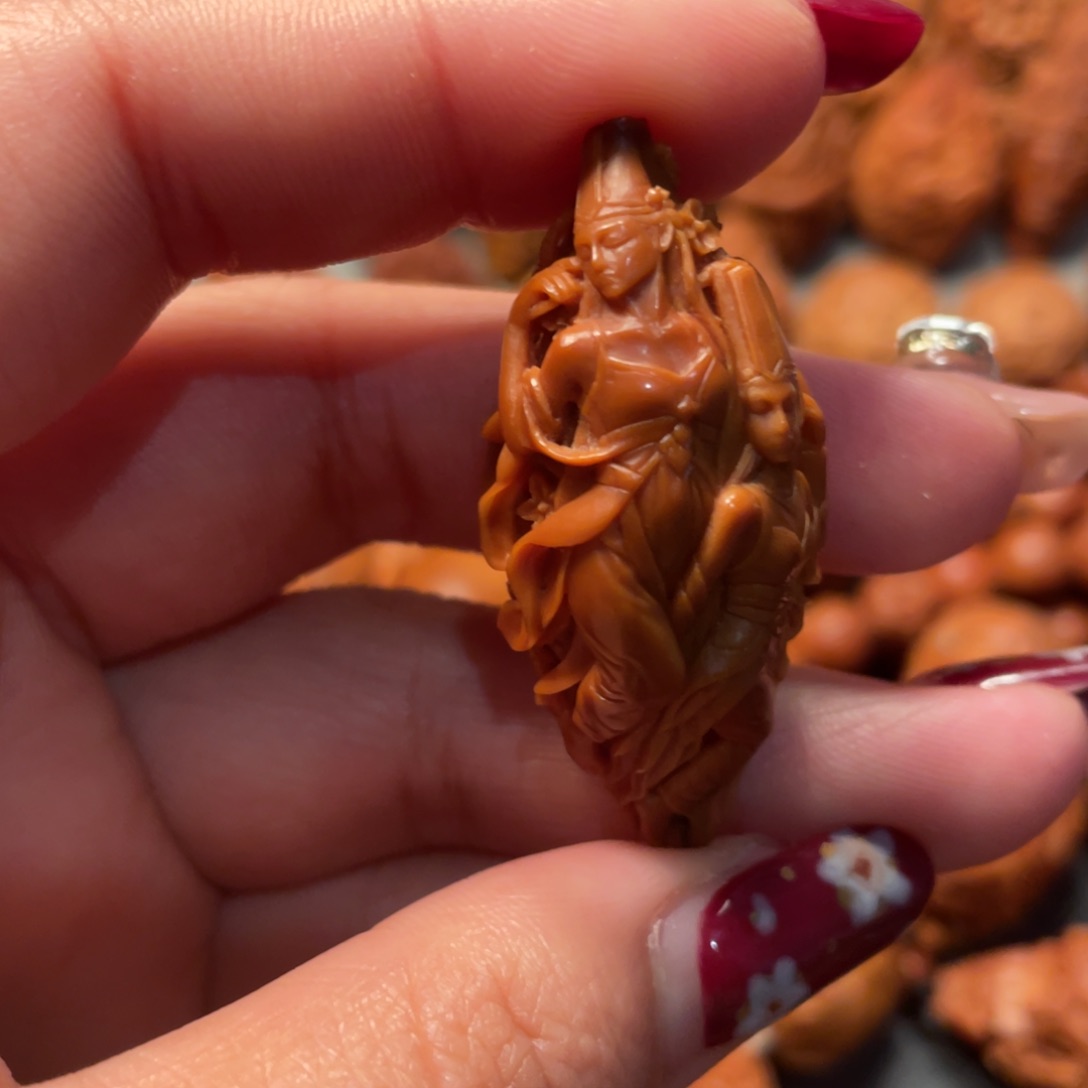 【闪购商品】手串/手链橄榄核黑白美女