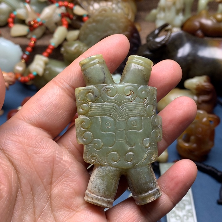 和田玉颈饰未镶嵌