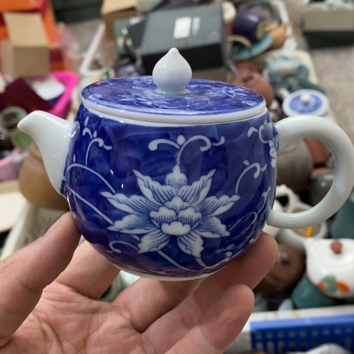 陶瓷艺术品及陶瓷壶