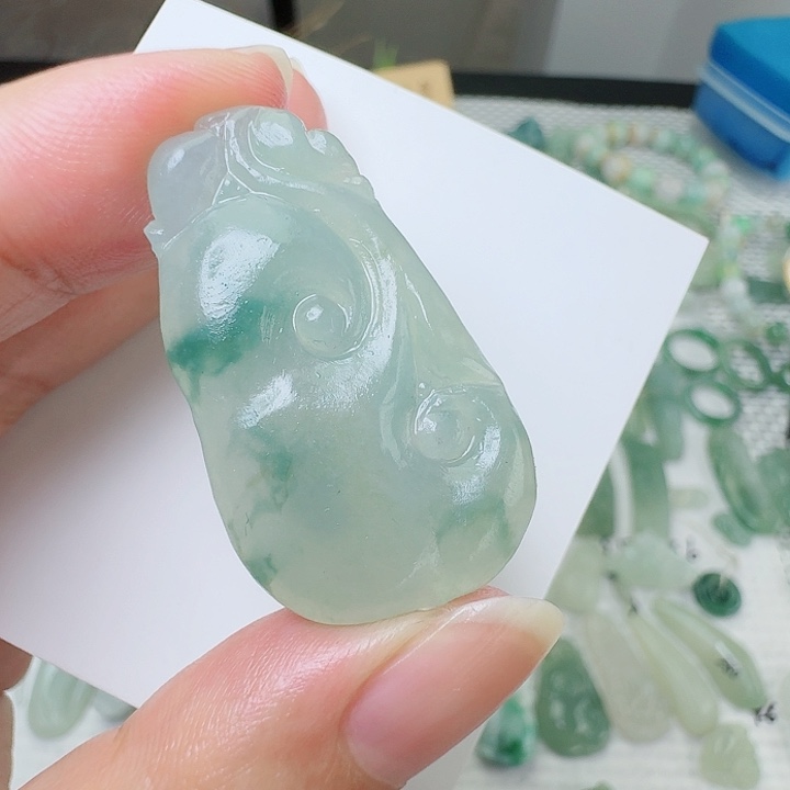 旸***侠未镶嵌定制翡翠挂件