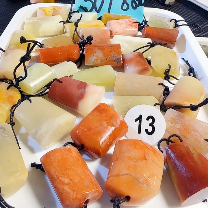 印石青田石老挝石椭圆随形印章31个88元，尺寸2-3多公分