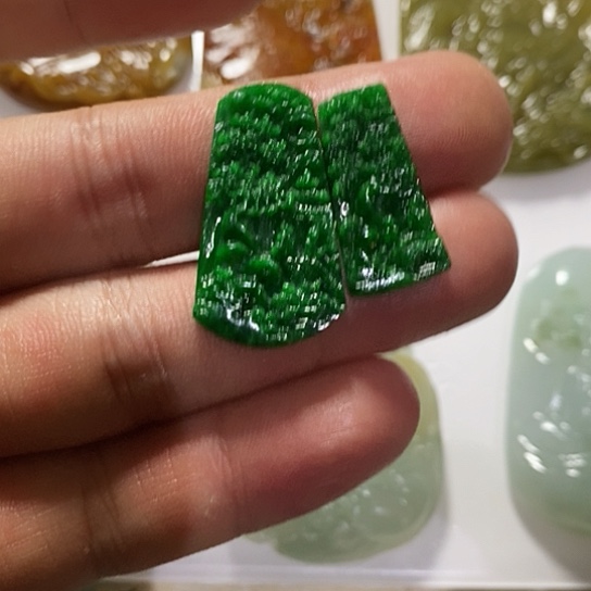 未镶嵌定制翡翠牌子