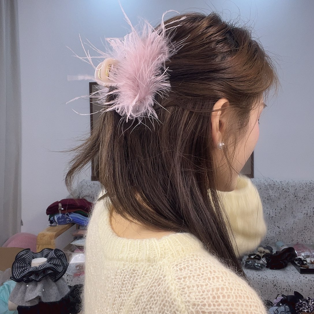 布艺非金属粉毛毛中抓