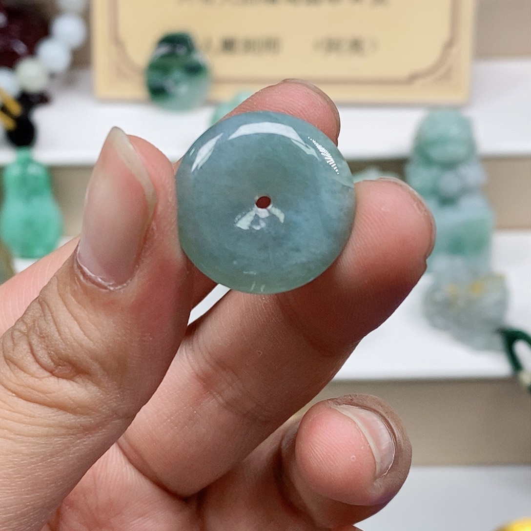 翡翠未镶嵌颈饰清**兮翡翠