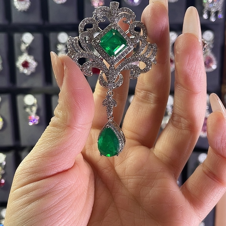 祖母绿颈饰银S925镶嵌胸针