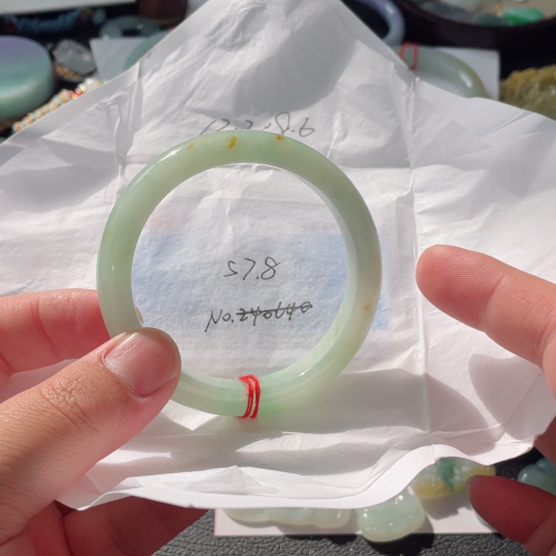 翡翠手镯未镶嵌57.8正圈