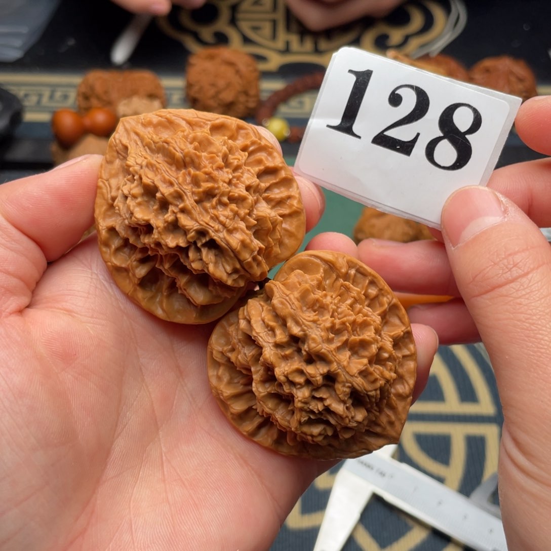 桃核吊坠45精品龙纹128号