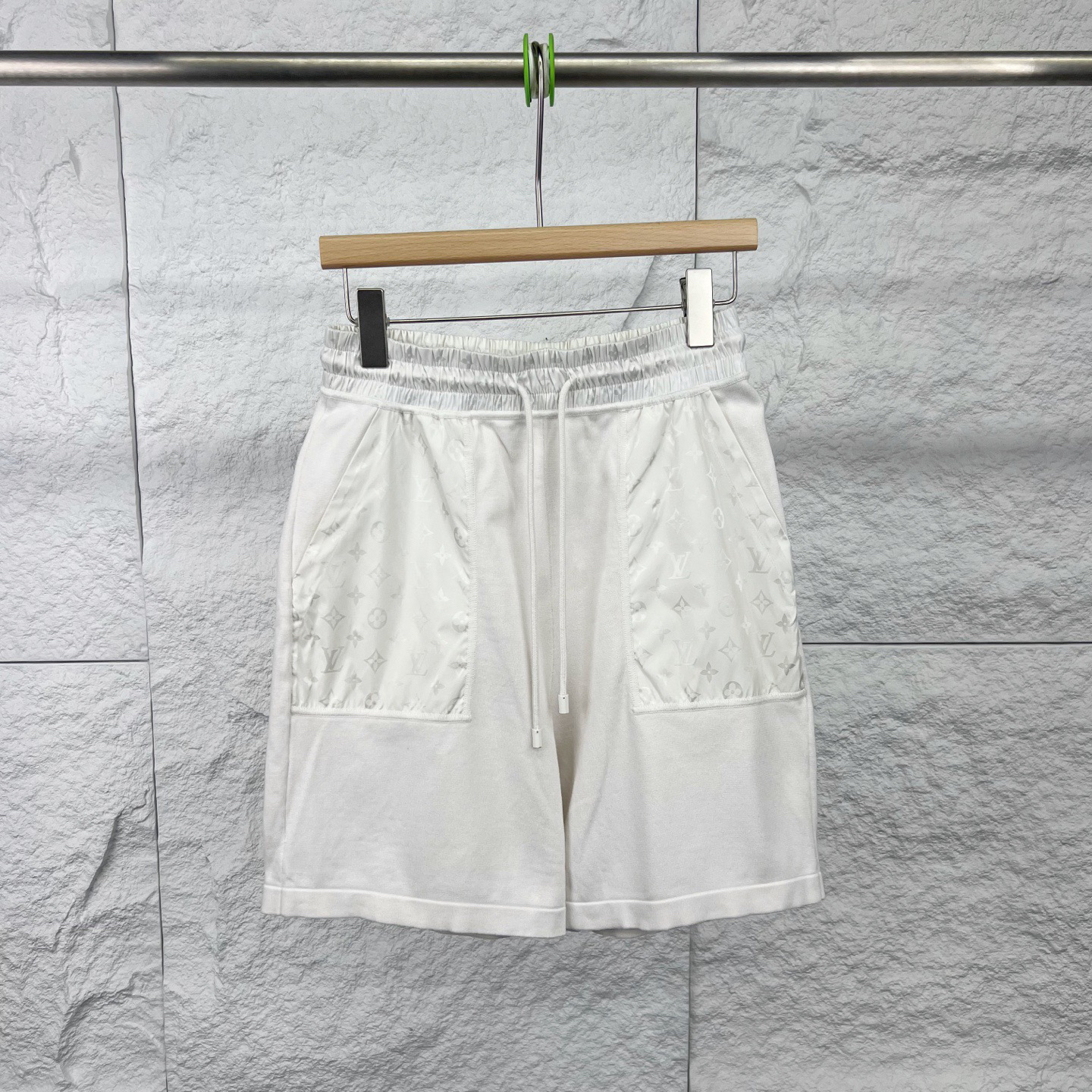 99新 LouisVuitton/路易威登 XS码/白色涤纶暗纹短裤/15975922