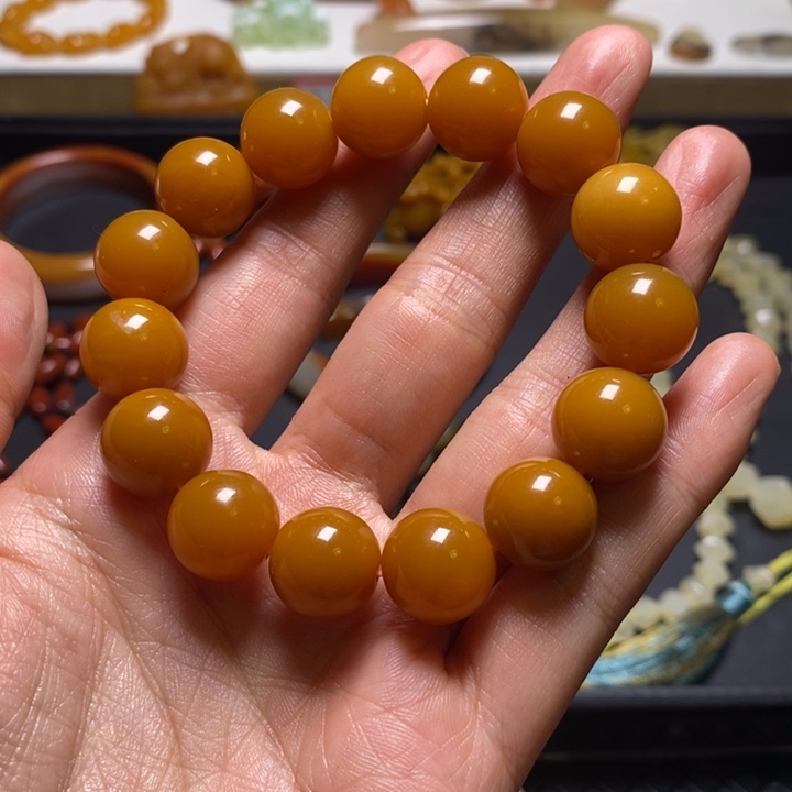 石英质玉（黄龙玉）手链合金