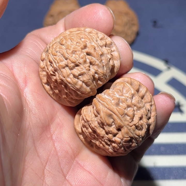 文玩核桃吊坠35白狮子手捻