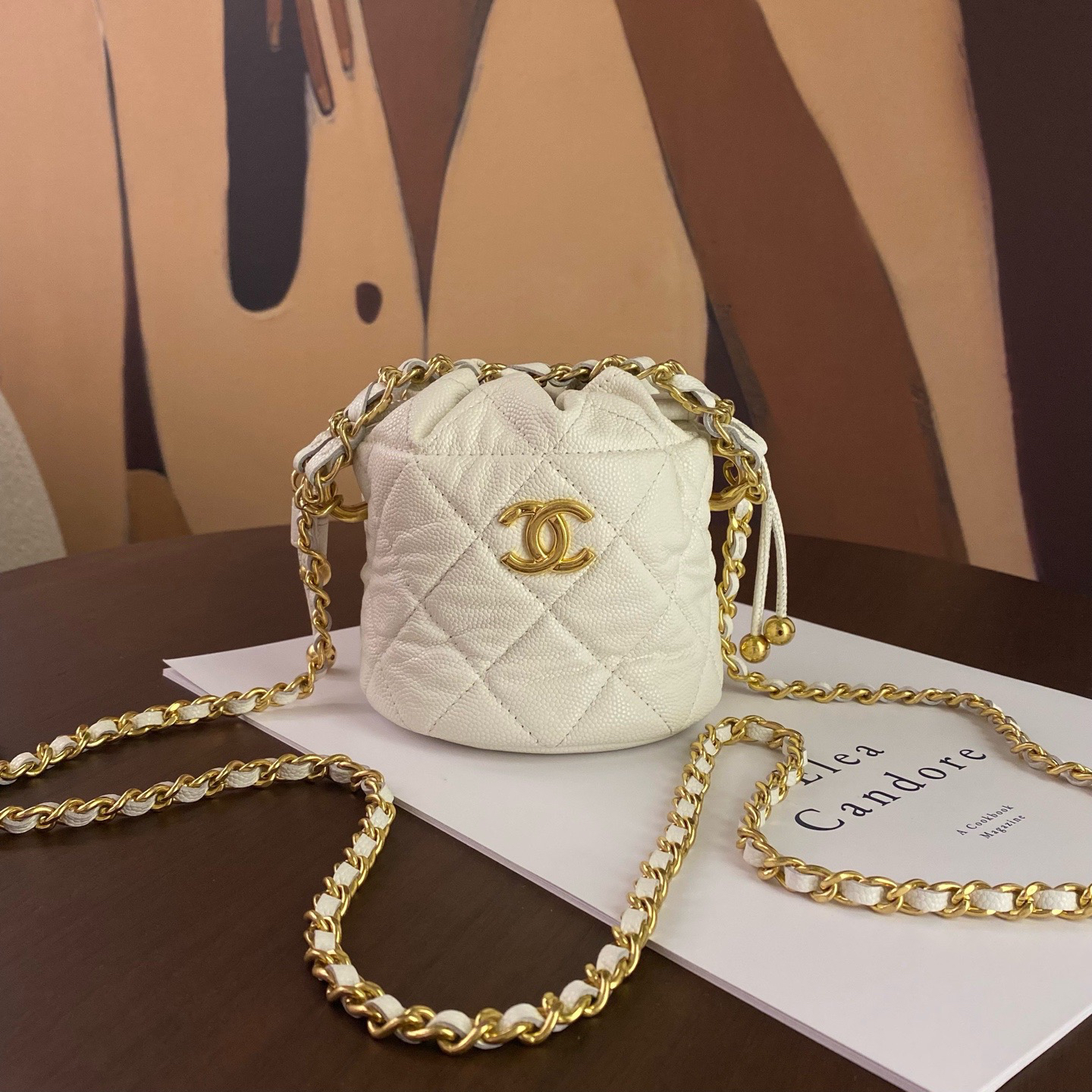 95新 Chanel/香奈儿 Chanel22k白色牛皮金扣金珠抽绳水桶14055523