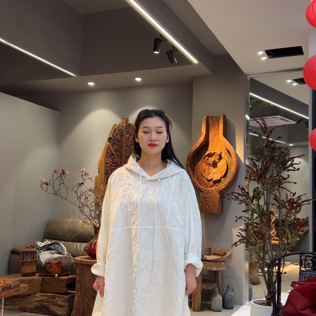 秀款 仅此一件。    