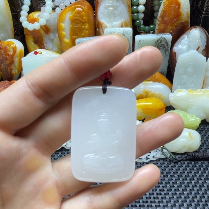 和田玉未镶嵌颈饰