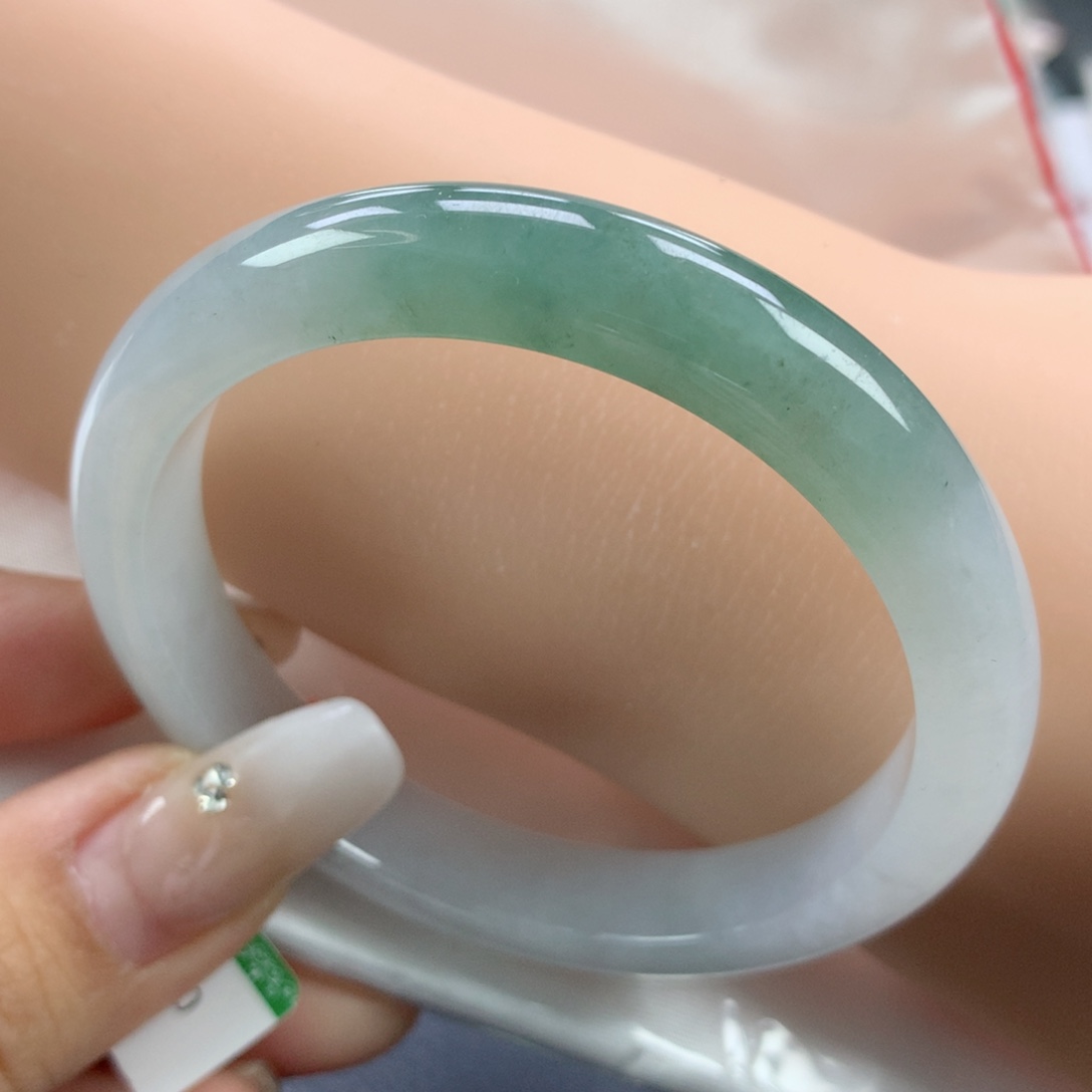 翡翠手镯未镶嵌54正