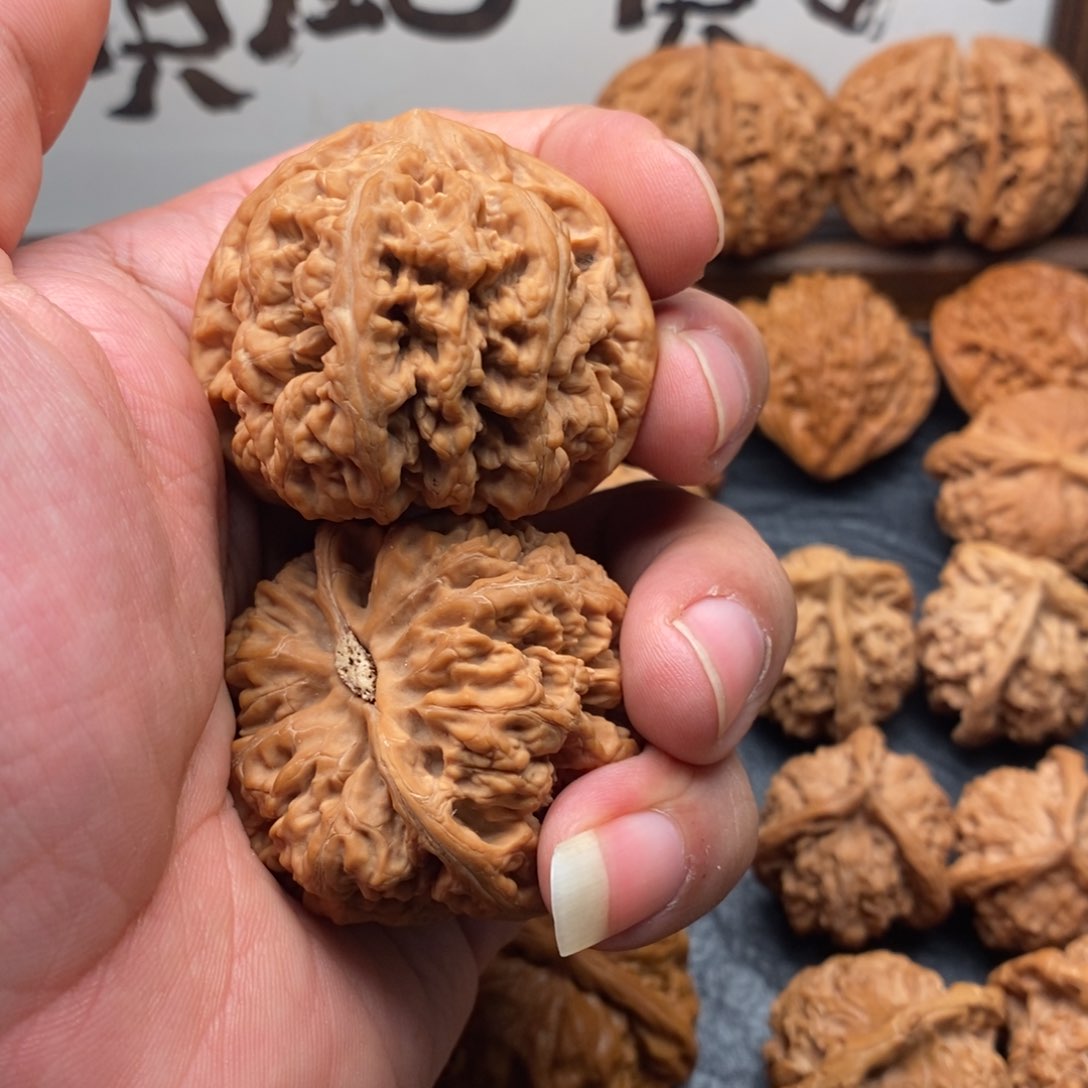 文玩核桃把件泽*—大粗筋