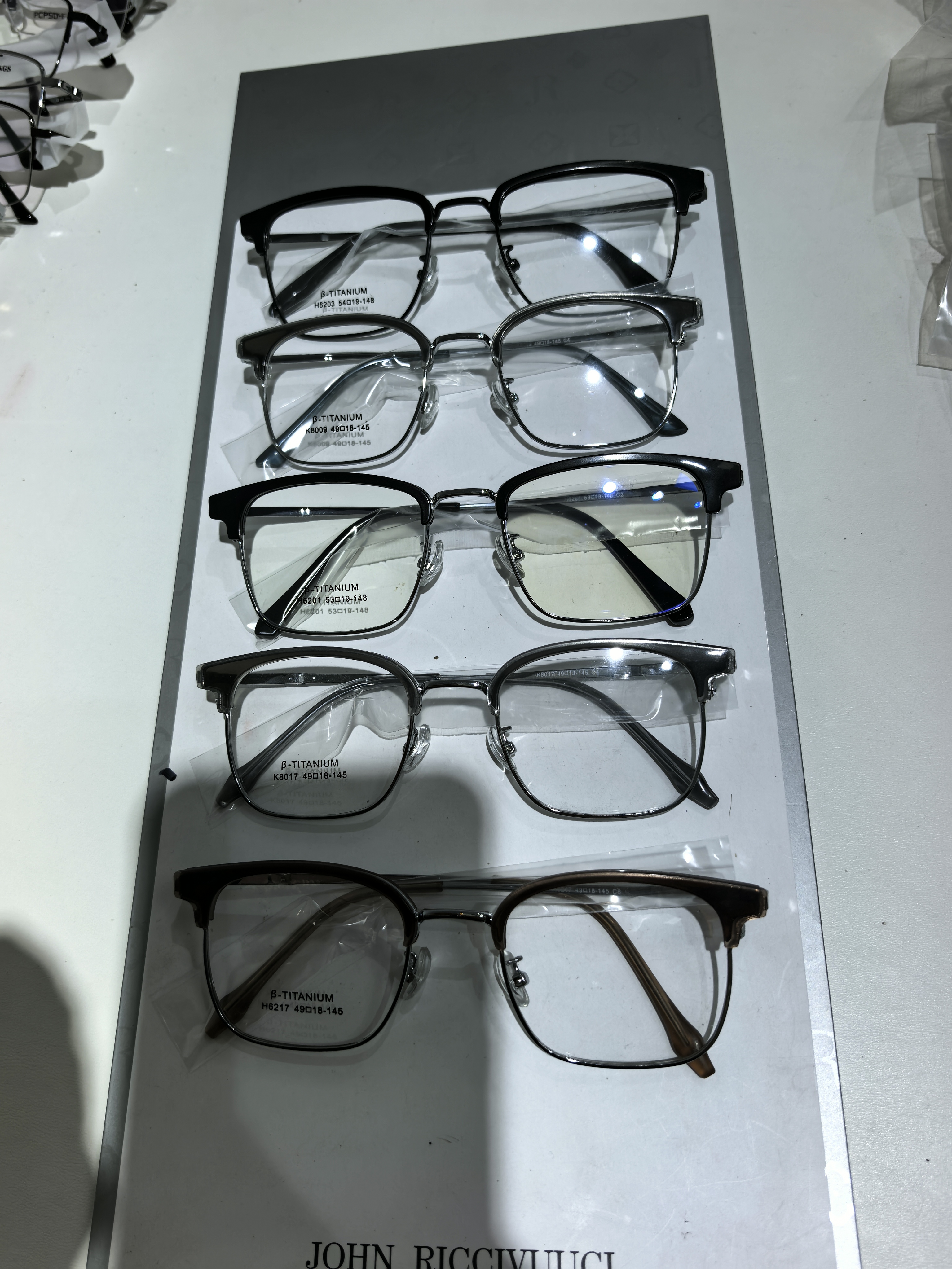 品质眉毛，金属腿夹心眉毛