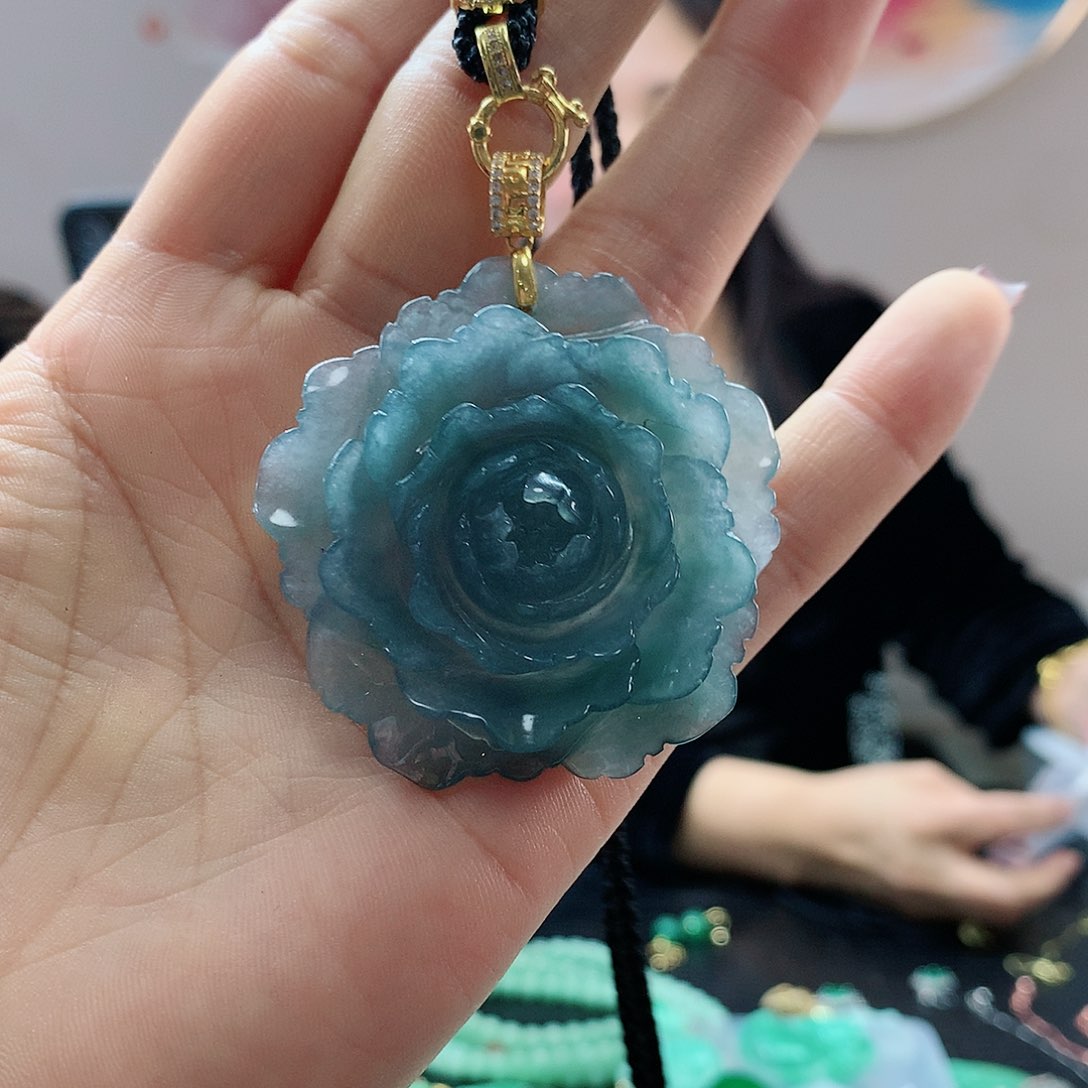 【闪购商品】翡翠吊坠(赠链)合金