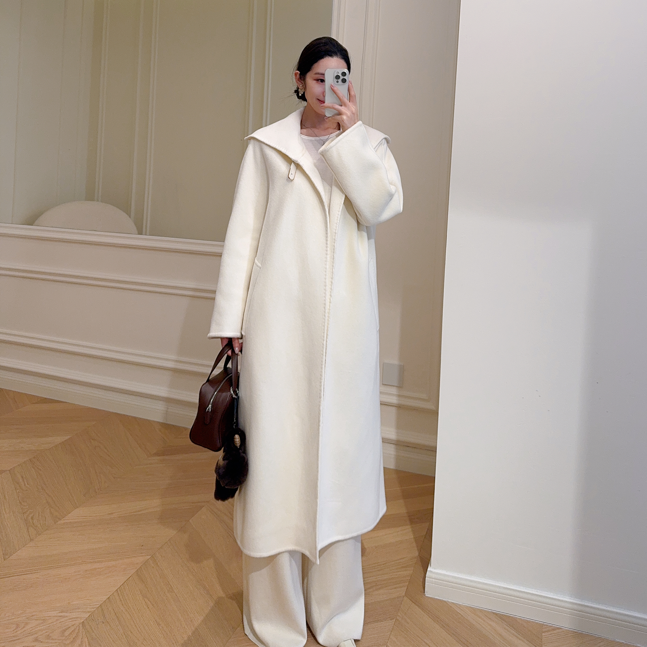 嫚渡25秋冬新品法式时尚大翻领长袖宽松腰带长款羊毛羊绒纯色大衣