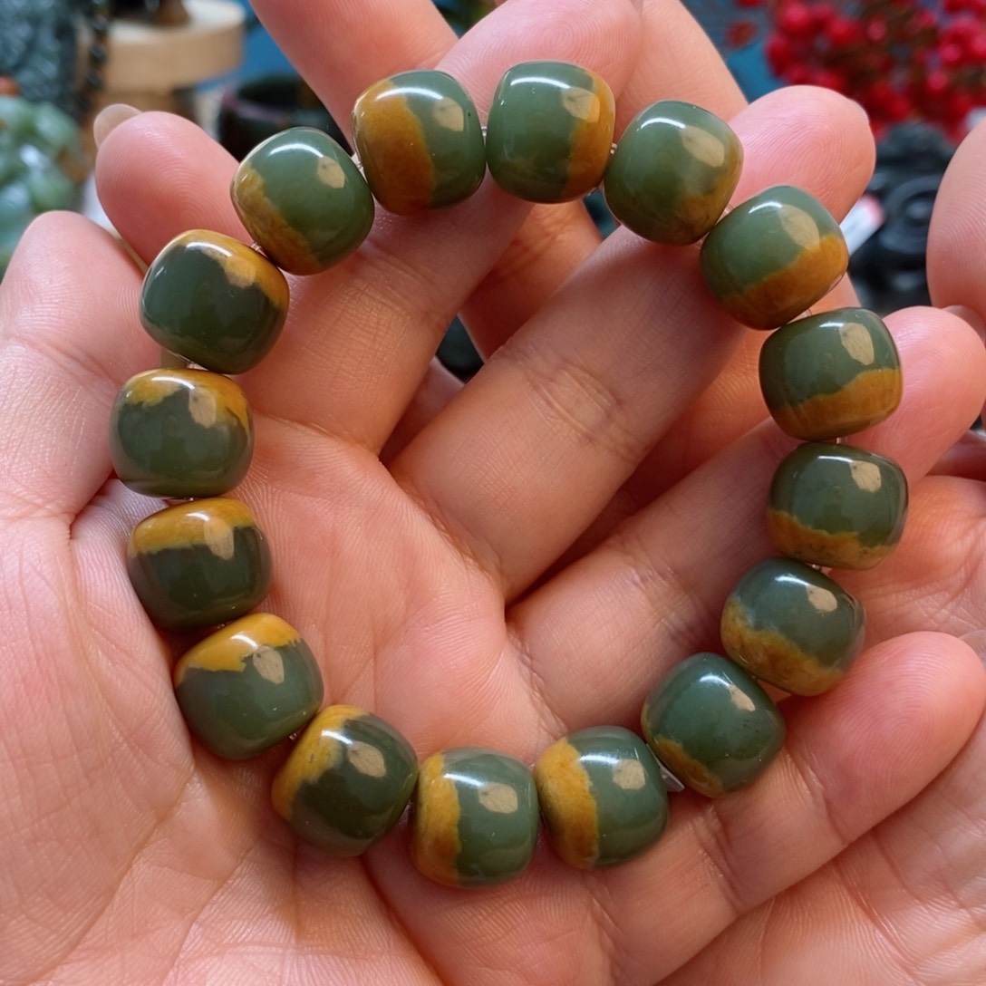 透闪石质玉手串未镶嵌