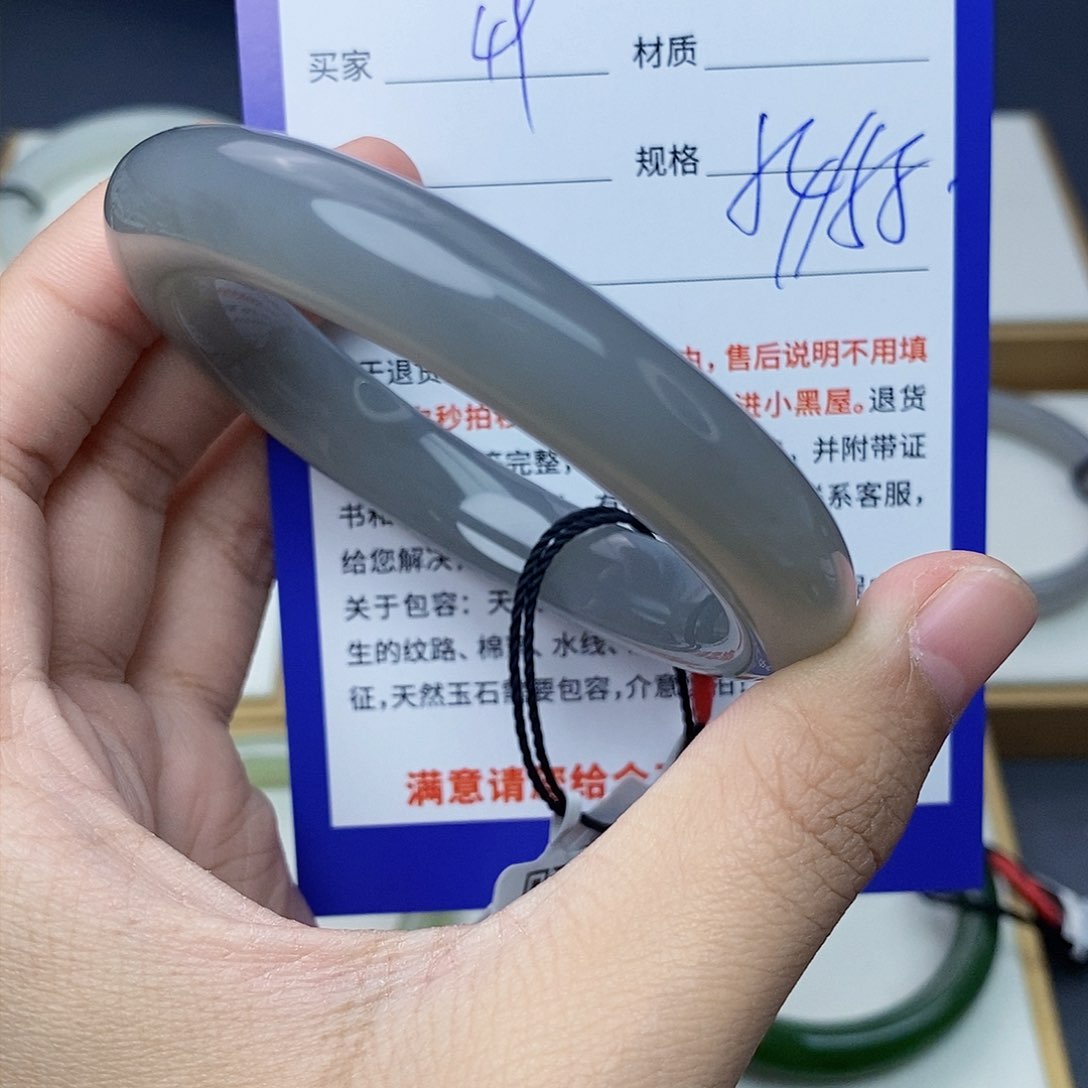 和田玉手镯未镶嵌cs