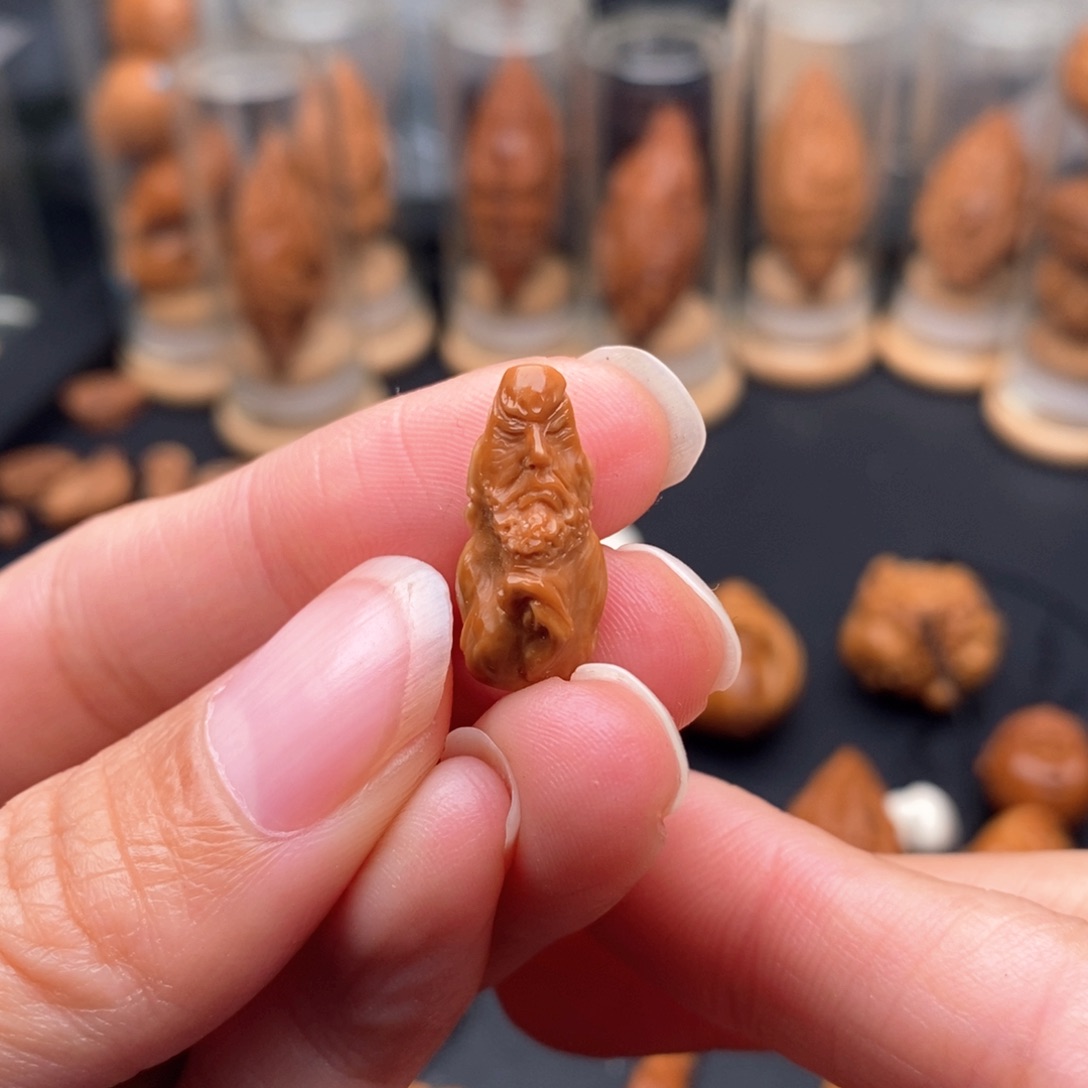 不***侯橄榄核吊坠核桃达摩