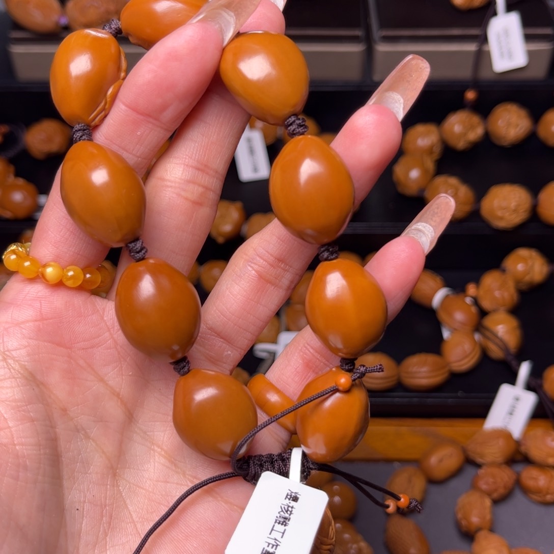 橄榄核吊坠请**扰橄榄核手串