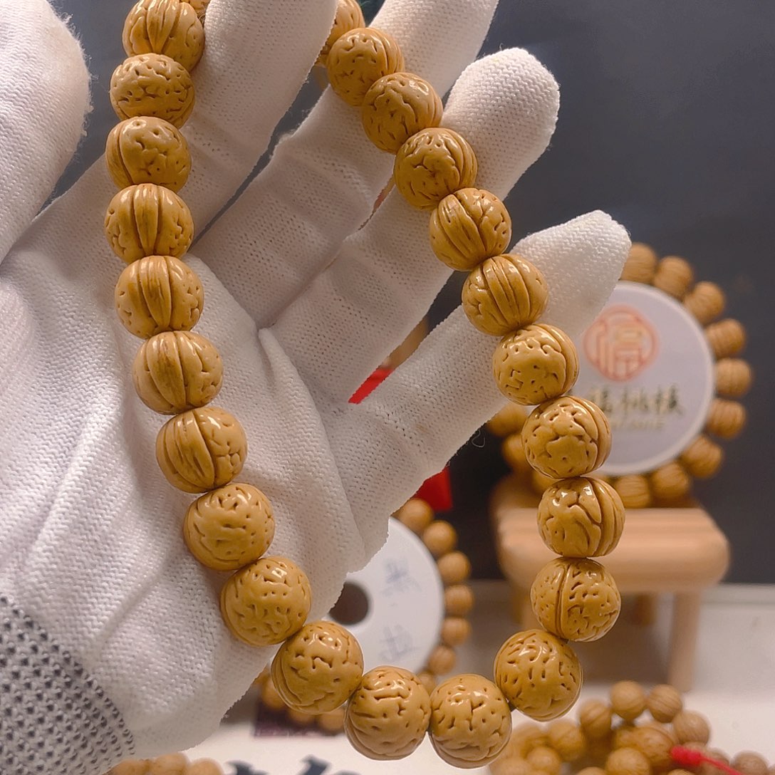 晴**李 桃核手串桃核手串