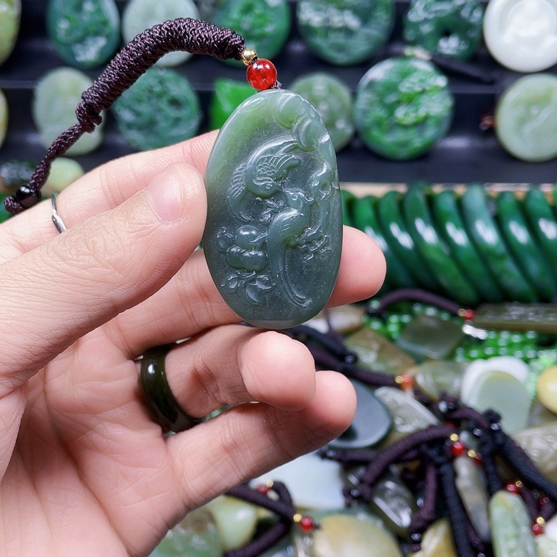 和田玉未镶嵌珠宝奇石