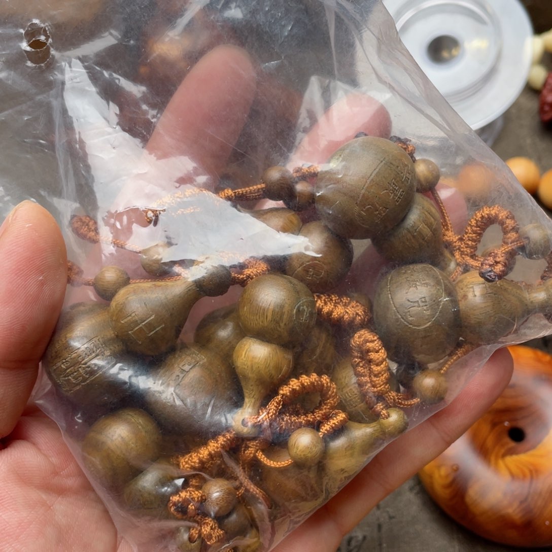 维腊木（绿檀）手串/手链彩****8绿檀葫芦10个大小