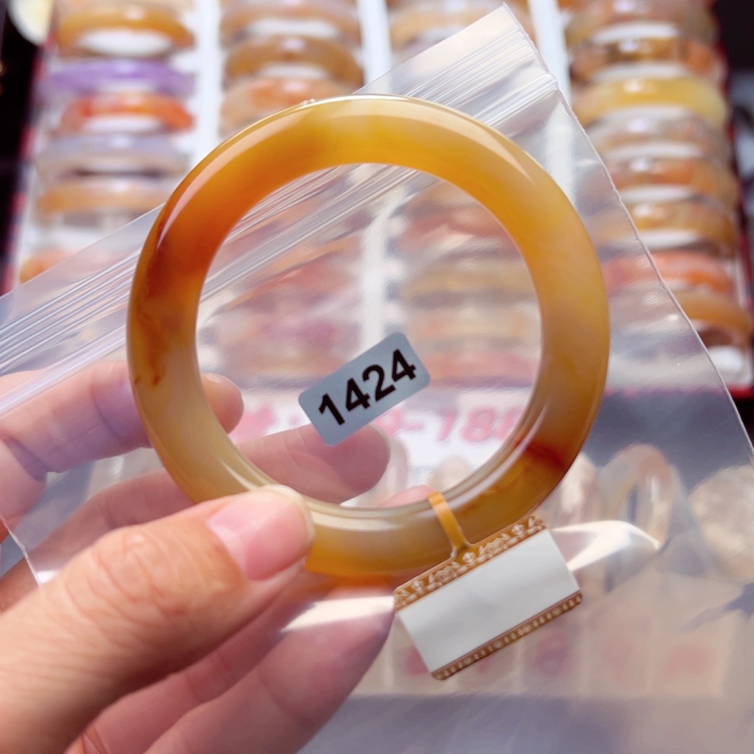 玛瑙/玉髓手镯未镶嵌优*&